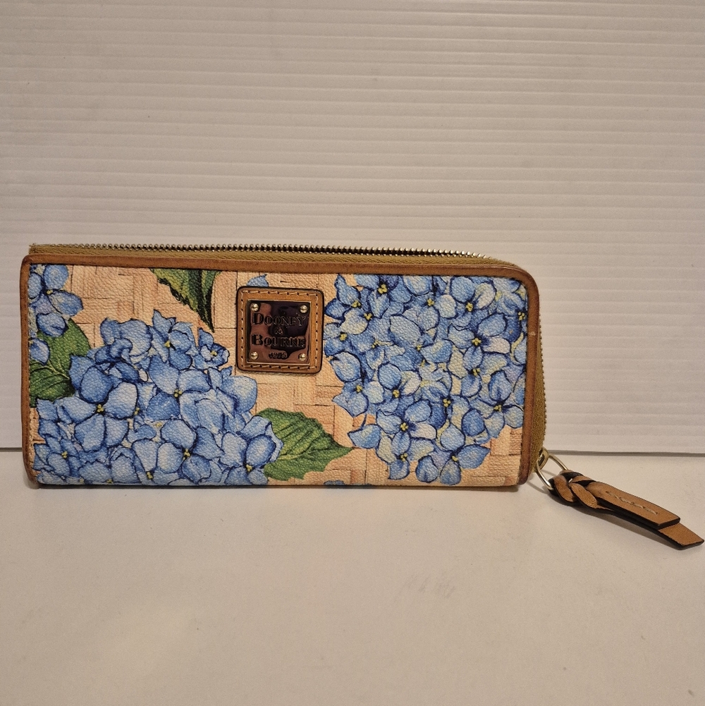 Dooney & Bourke Hydrangea Basketweave Large Zip Around Wristlet